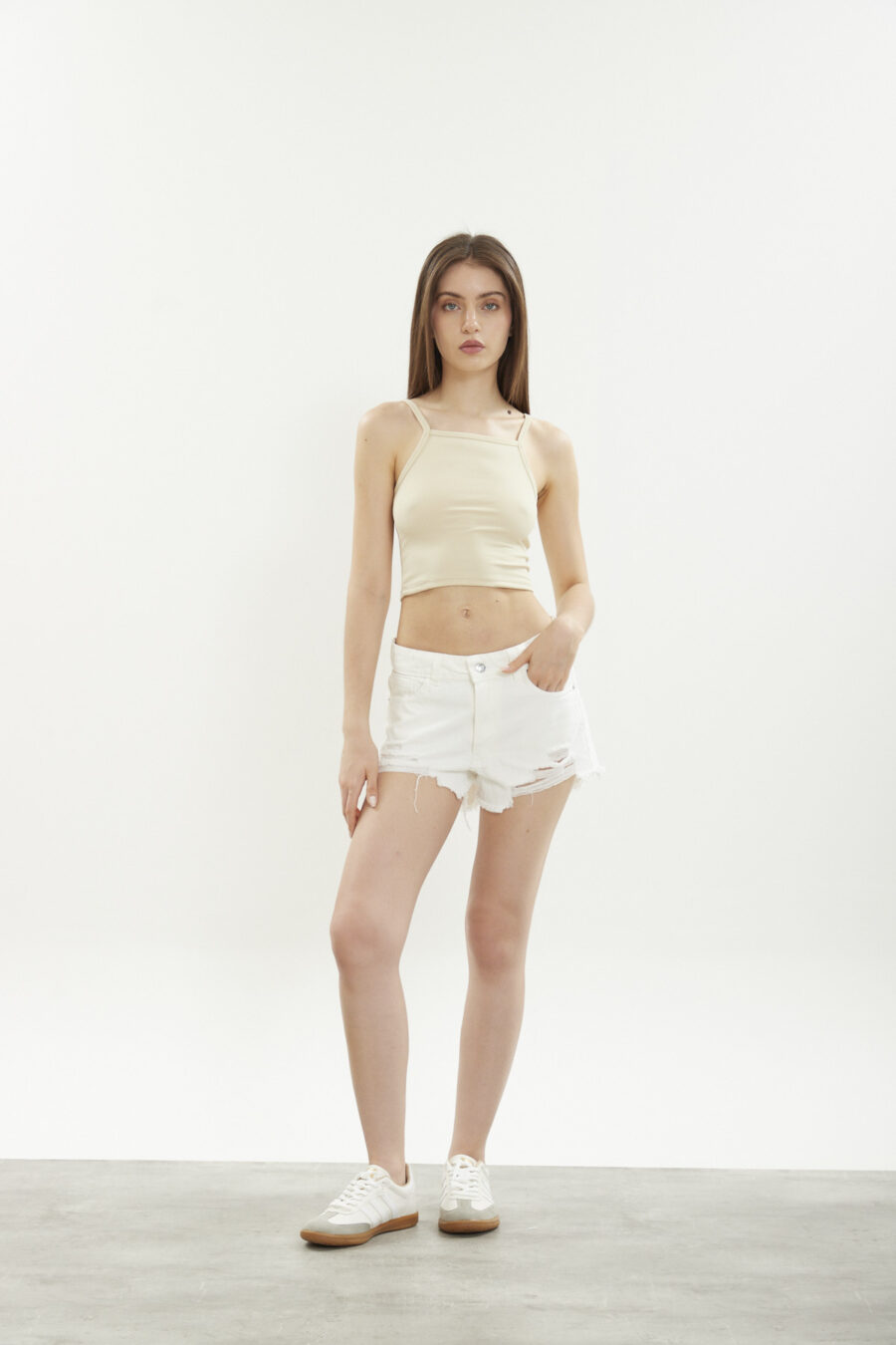 Short Clasico Roturas Blanco Tiro Medio – STELLA WHITE - Image 2